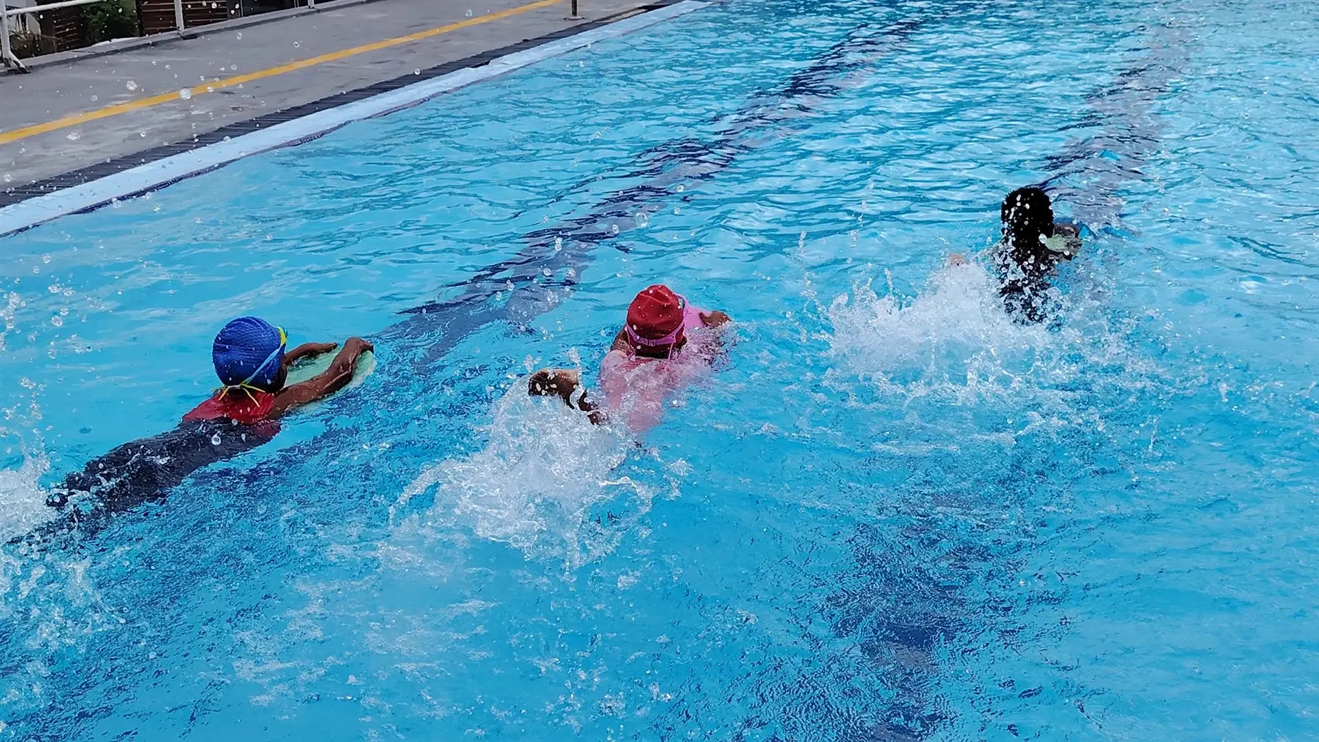 Power Fins Competitive Squad Training Action
